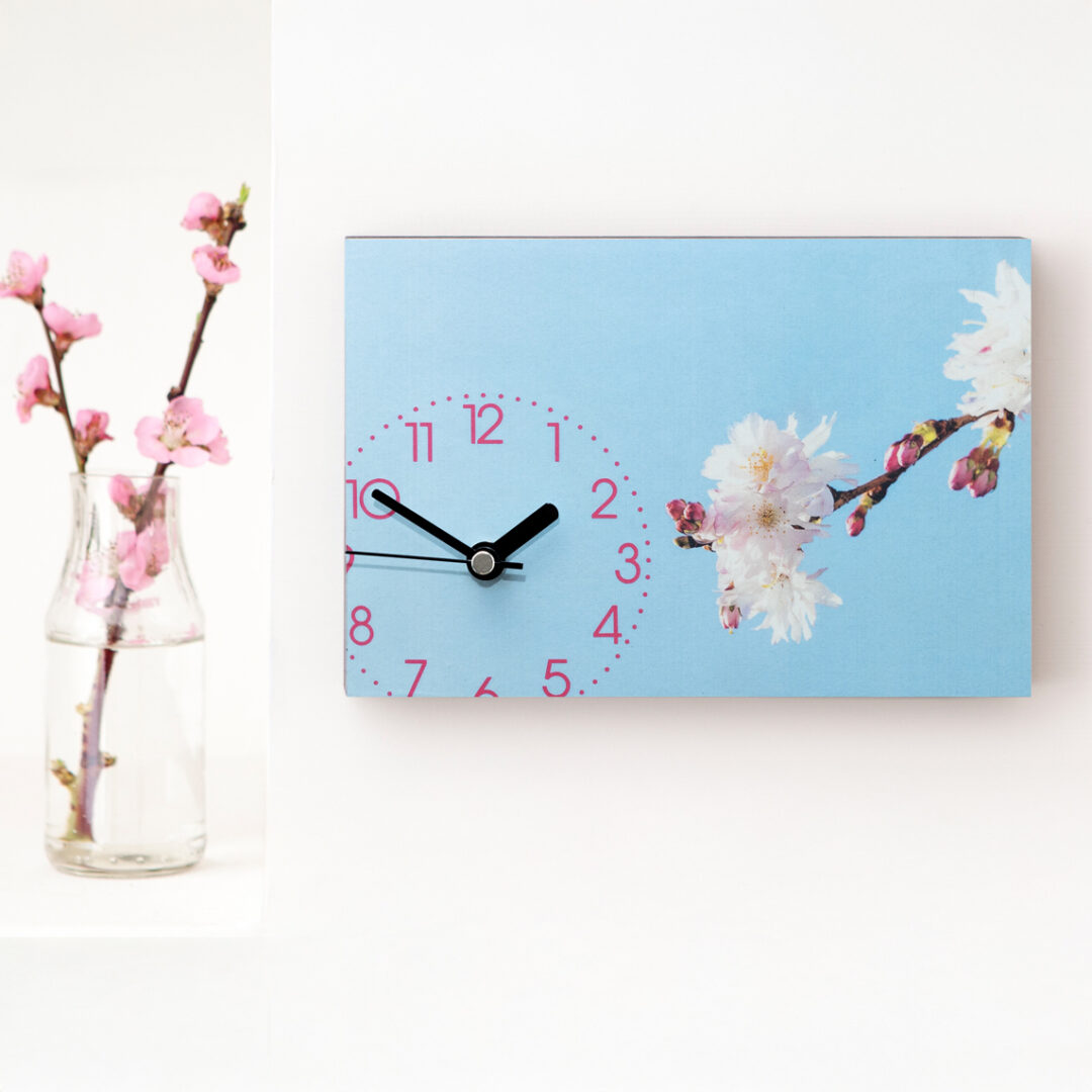 wanduhr-bluete Wanduhr Blüte aus eigener Fotografie | Frau Plonka